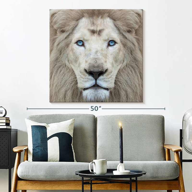 Brampt Exotic Lion, 33" H x 33" W