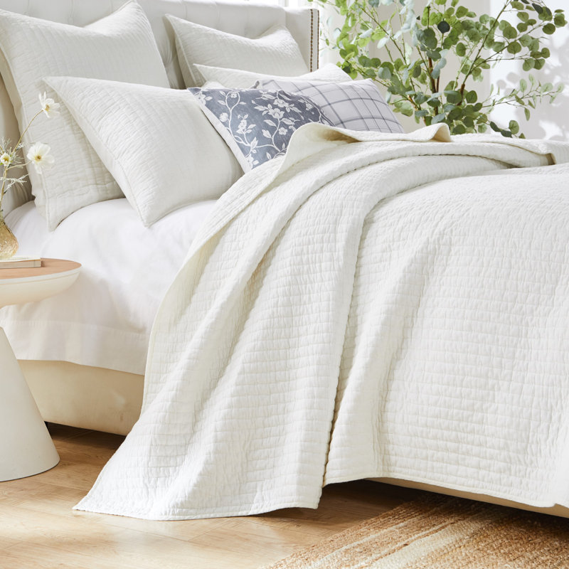Antique White Twin Cotton Reversible Quilt Set