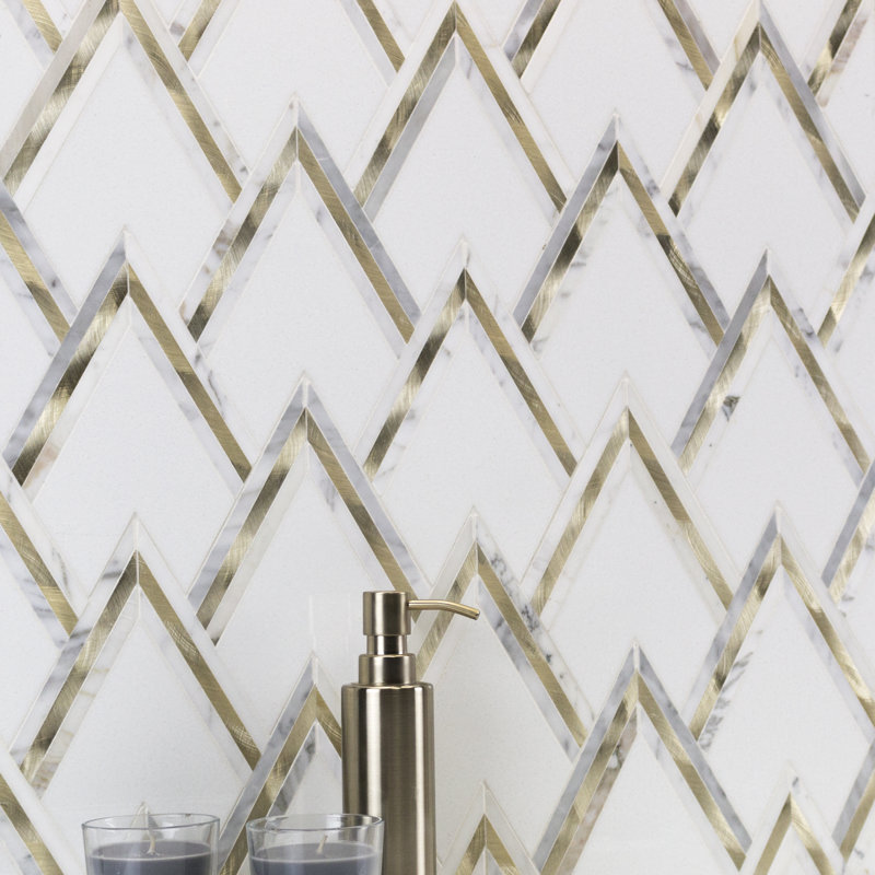 Carreau de mosaïque murale à chevrons en marbre 4,23 "x 5,28" Ogee, Blanc/doré
