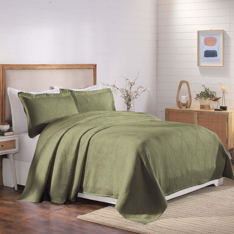 Superior Victory Cotton Matelasse Scrolling Medallion Breathable Bedspread With Pillow Sham Set, Sage