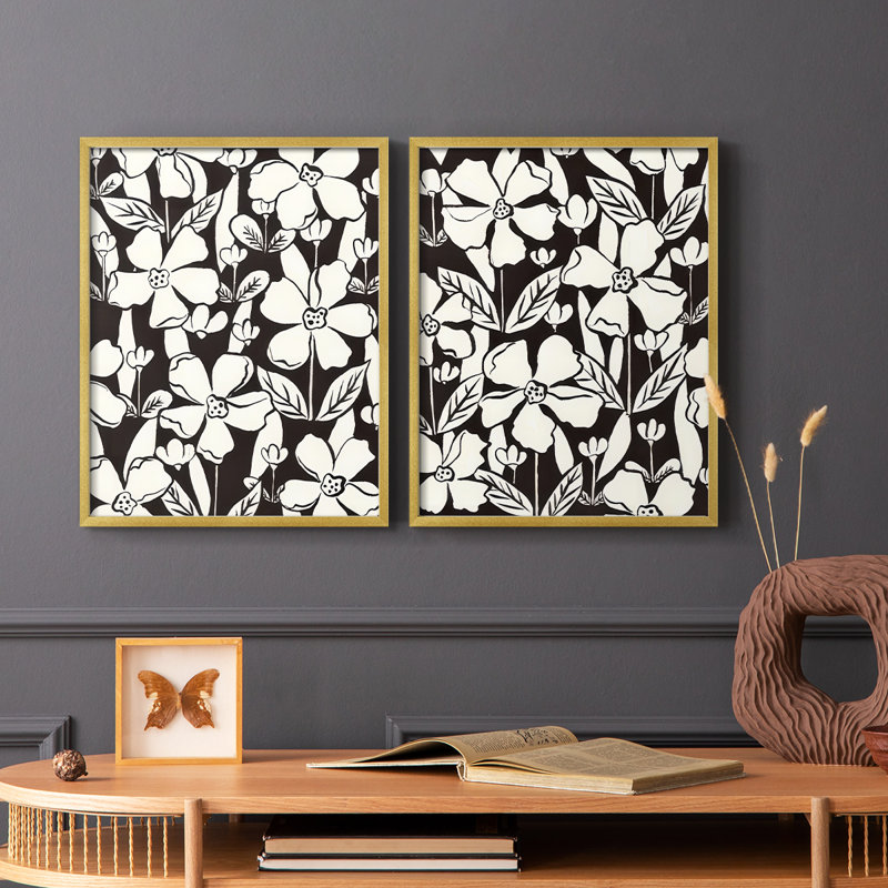 «Flowers In The Garden I», reproduction encadrée de qualité supérieure - prête à être accrochée - aucun clou requis - aucun clou requis