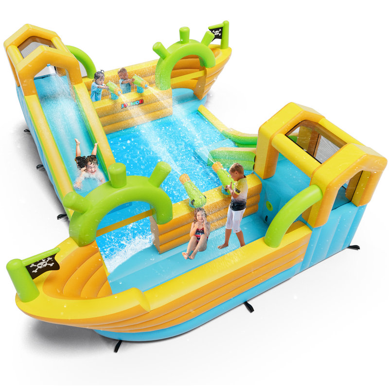 Jeu gonflable avec piscine