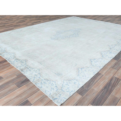 Tapis persan Kerman de 8 po x 8 po x 11 po x 8 po à poils longs de style persan Kanné vieilli à l'aspect délavé et délavé D7CAE21C2CE84A319817BA5768355F8E