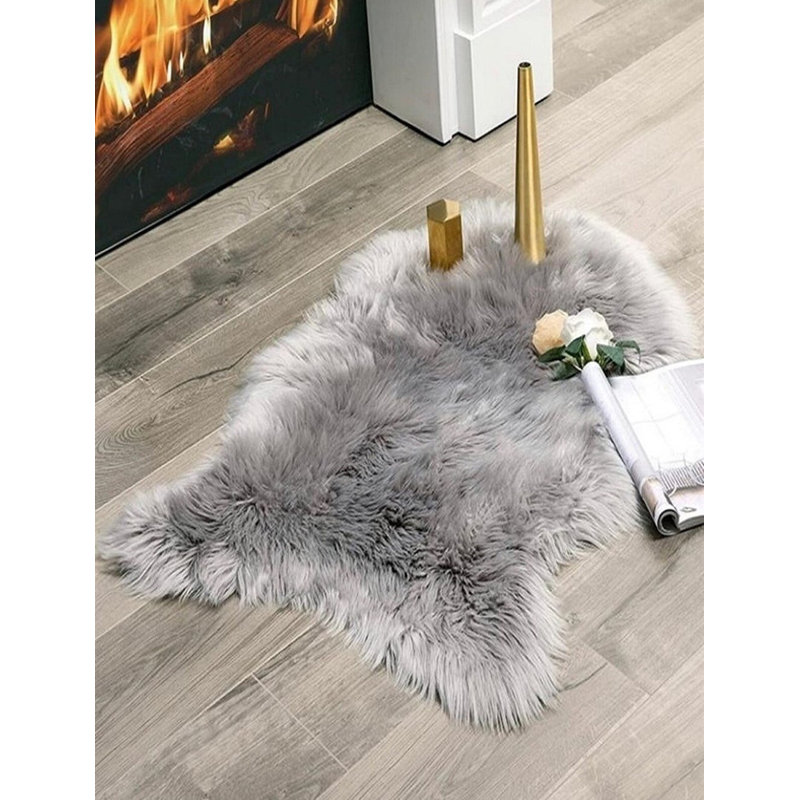 Tapis novateur avec revers antidérapant Guiseppe, Nouveauté 2 pi 4 po x 5 pi 11 po