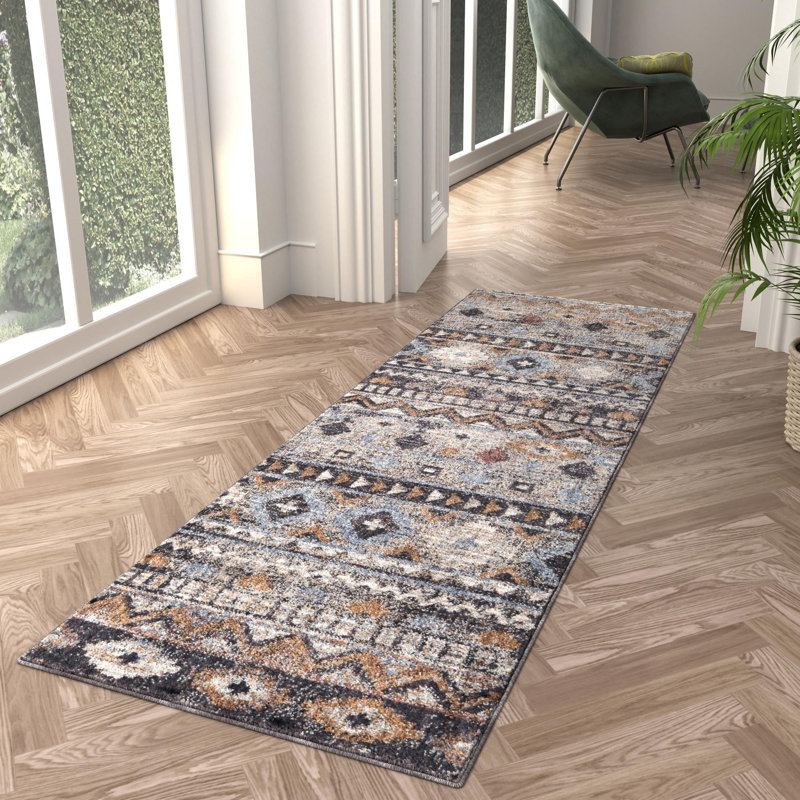 Perlita Geometric Indoor Rug, Runner 2' x 8'