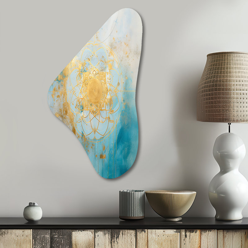 Art mural asymétrique en métal Tison - Boho Mandala, H 31 po x l 17 po