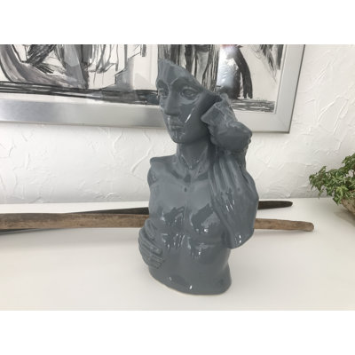 People Figurines & Sculptures