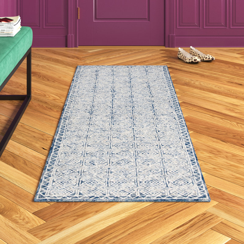 Tapis bleu marine / crème en laine touffeté à la main Basham, Tapis de couloir 2 pi 3 po x 7 pi