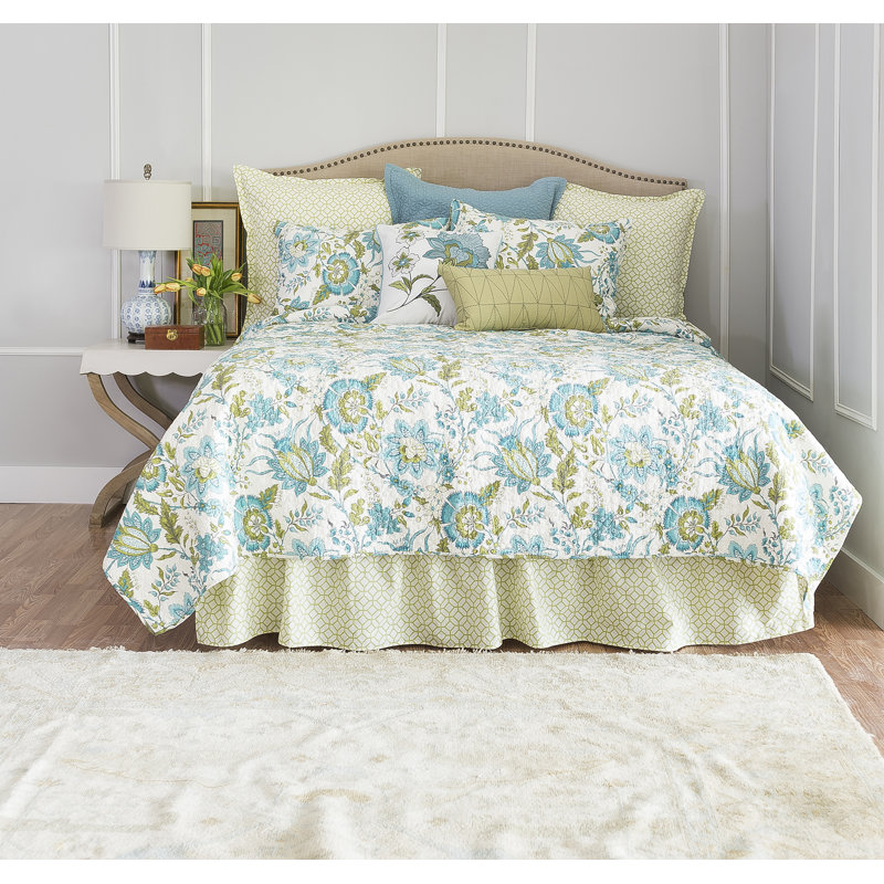 Adrienne Meadow Green Cotton Reversible Quilt, Queen Quilt