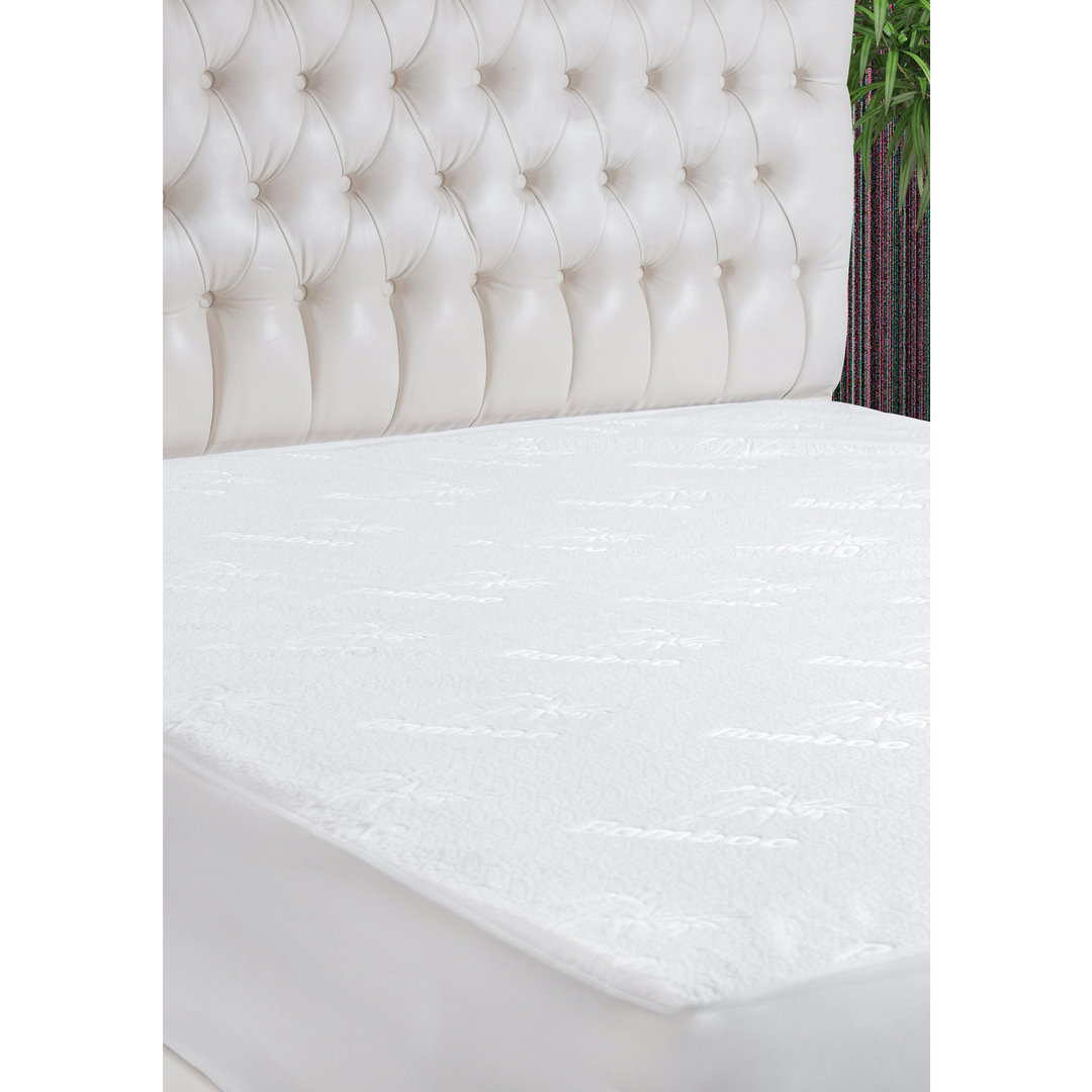 Escolta Hypoallergenic Waterproof Fitted Mattress Protector Arsuite Mattress 