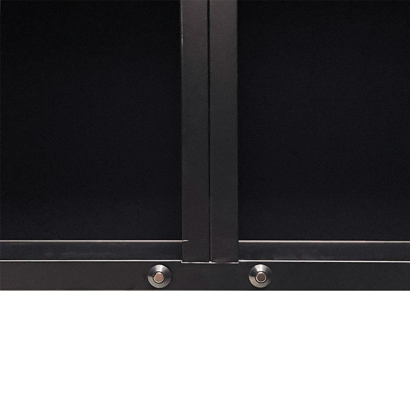 Armoire à pharmacie polyvalente avec miroir, offrant des options d'installation murale ou encastrée et un grand espace de rangement.