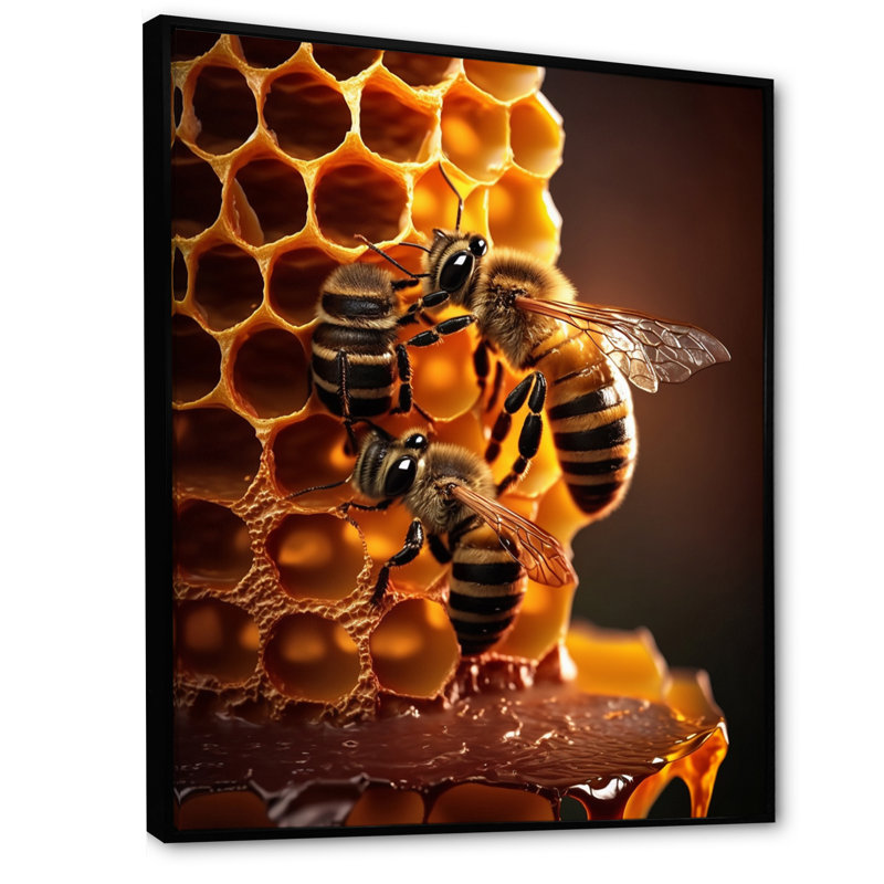 «Honey Bees in Nest», reproduction sur toile, H 40 po x l 30 po x P 1,5 po, Toile avec cadre flottant noir