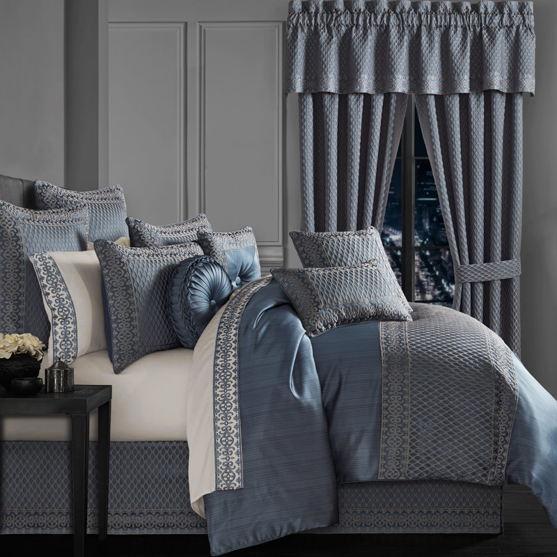Leah Comforter Set, California King Comforter + 2 King Shams + 1 Bedsk
