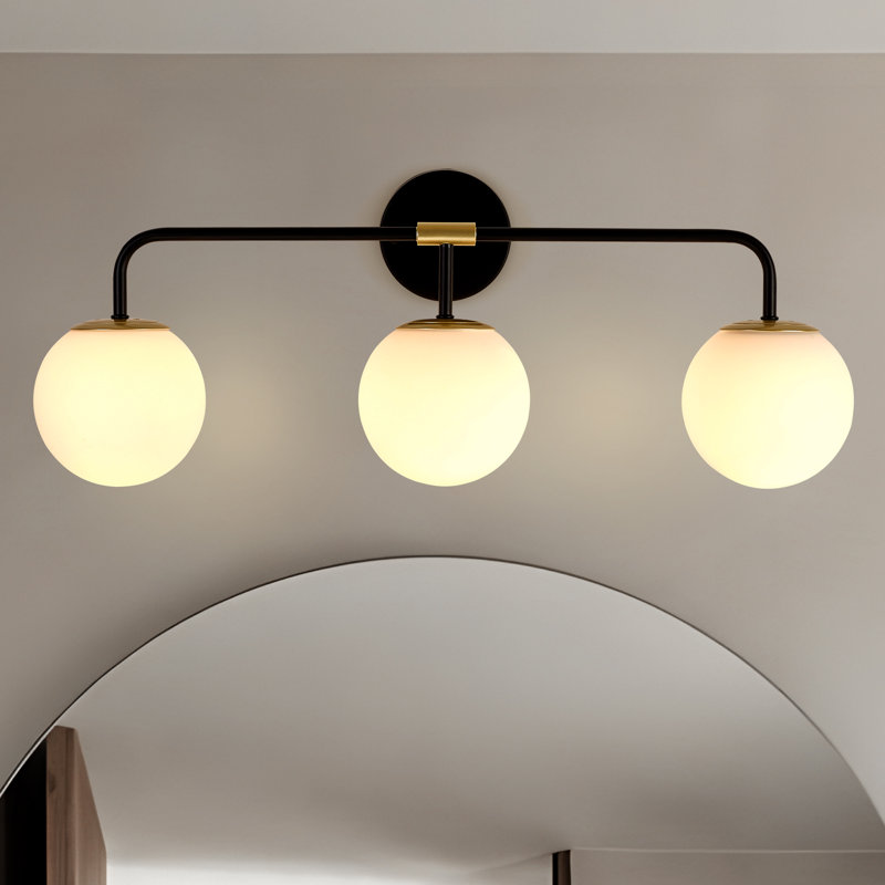 Éclairage pour meuble-lavabo sphérique à trois lumières