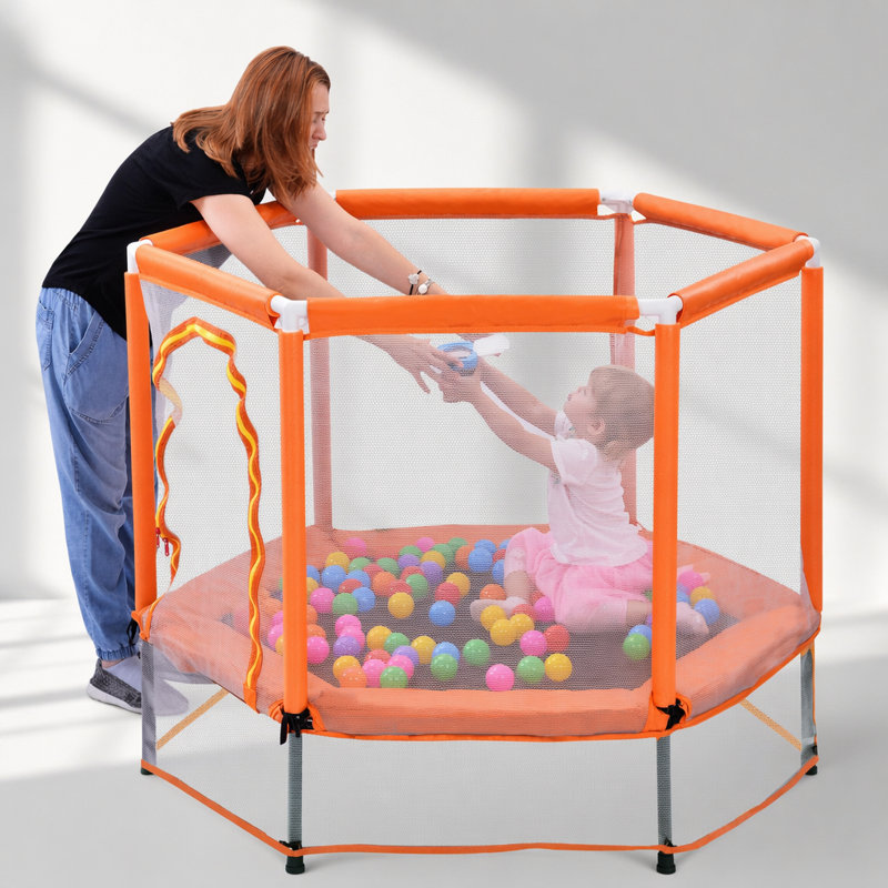 Trampoline pour tout-petits de 55 po avec filet de sécurité et balles, idéal pour le plaisir et la forme physique à l'intérieur et à l'extérieur