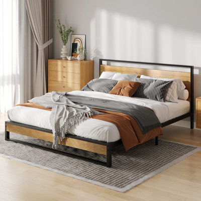 Ingrun Meatl Platform Bed with Headboard