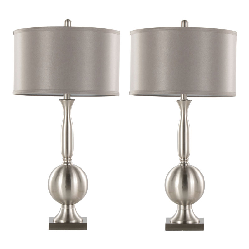 Lampe de table contemporaine en métal brossé 30 "en nickel brossé avec abat-jour en satin gris Joan de Grandview Gallery - ensemble de 2