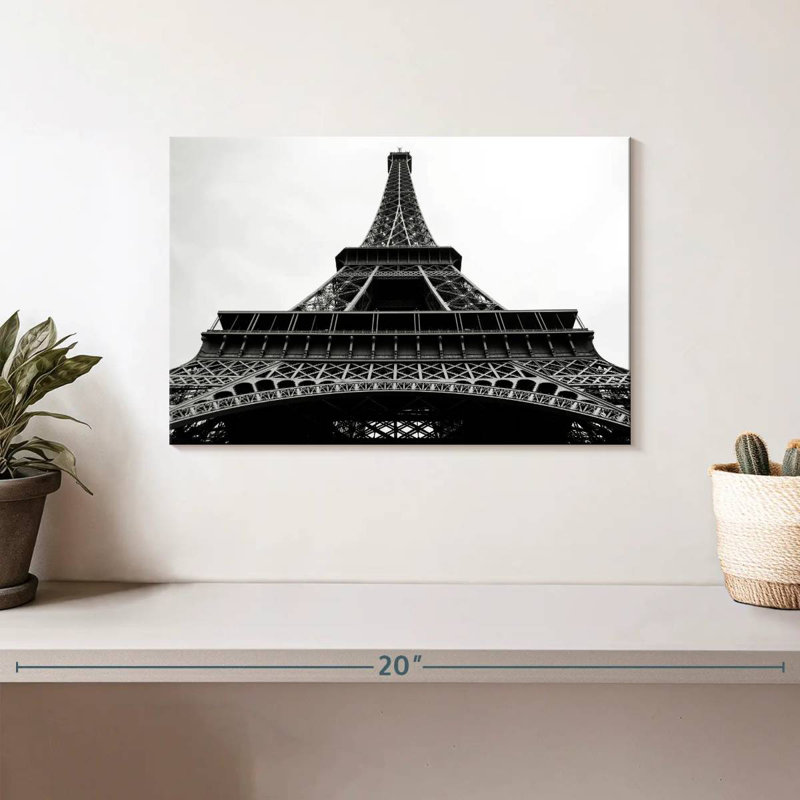 Eiffel Tower Lilie, 8" H x 12" W