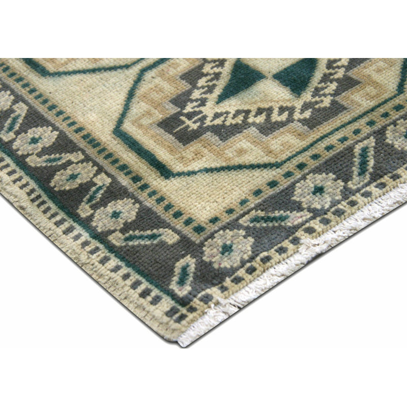 Yastic One-of-a-Kind 1'7" X 2'5" Area Rug
