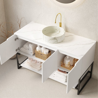 Ensemble de meuble-lavabo et lavabo 48 po avec 3 portes et tablette ouverte, lavabo rond en céramique blanc mat avec motif en pierre et plateau en pierre frittée blanche, blanc