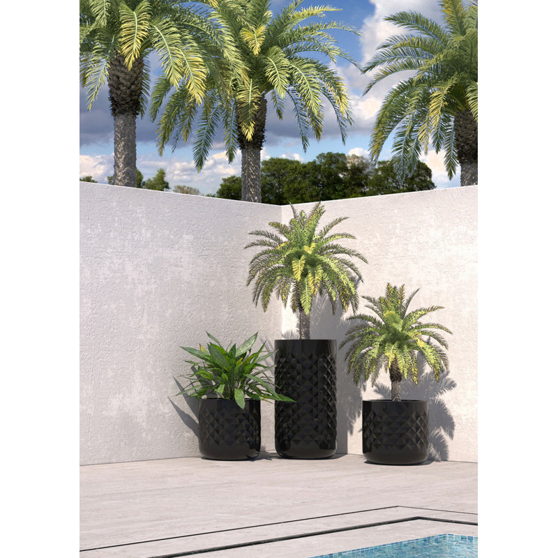 Lisle Pot Planter, Black, 18" H x 18" W x 18" D