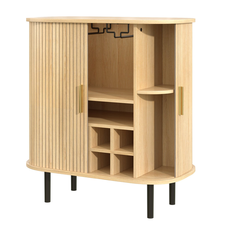 Armoire bar cannelée de 28 po avec support à 8 grilles et tablettes réglables, panneau de fibres à densité moyenne à finition naturelle et console en métal