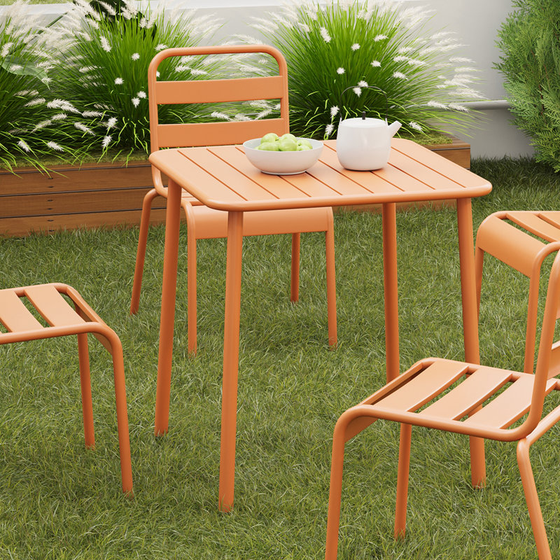 Table de jardin carrée rouge brique, structure en mousse, idéale pour terrasse et balcon, style décontracté, profondeur 70 cm, hauteur 73,6 cm, poids 11,7 kg