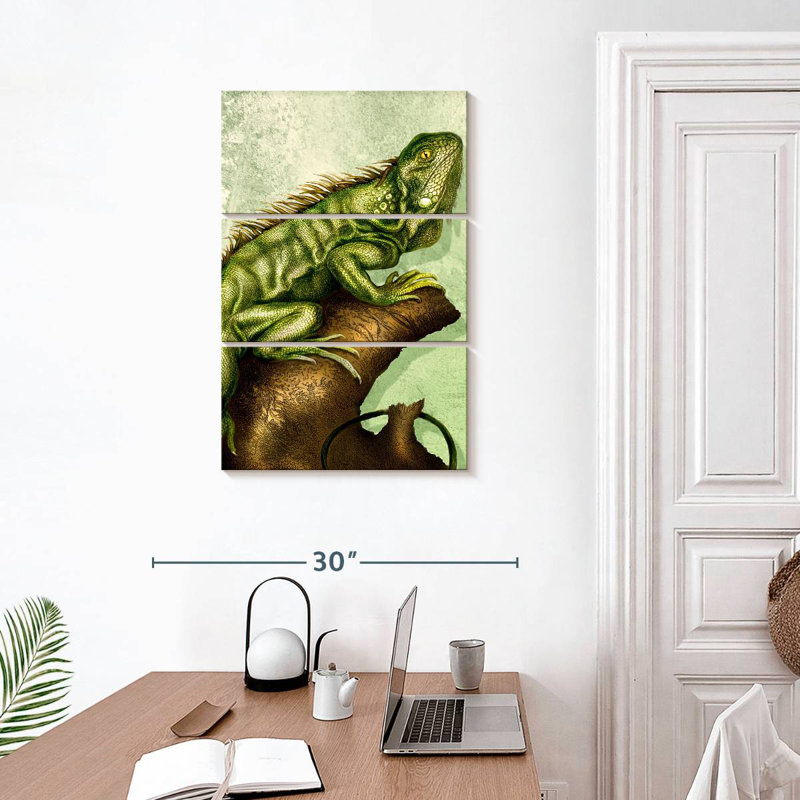 Brampt Iguana, 32" H x 20" W