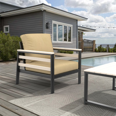 Chaise de patio avec coussins Sunbrella® Townsend