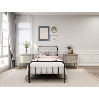 Colina Metal Bed
