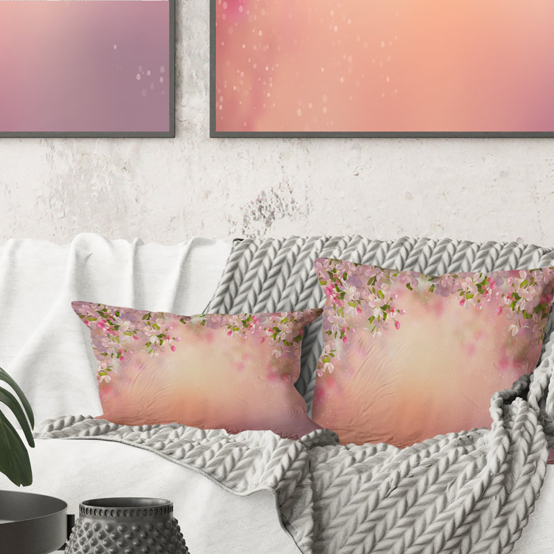 Coussin Blossoming Spring Cherry Blossoms - imprimé traditionnel, 16 po x 16 po