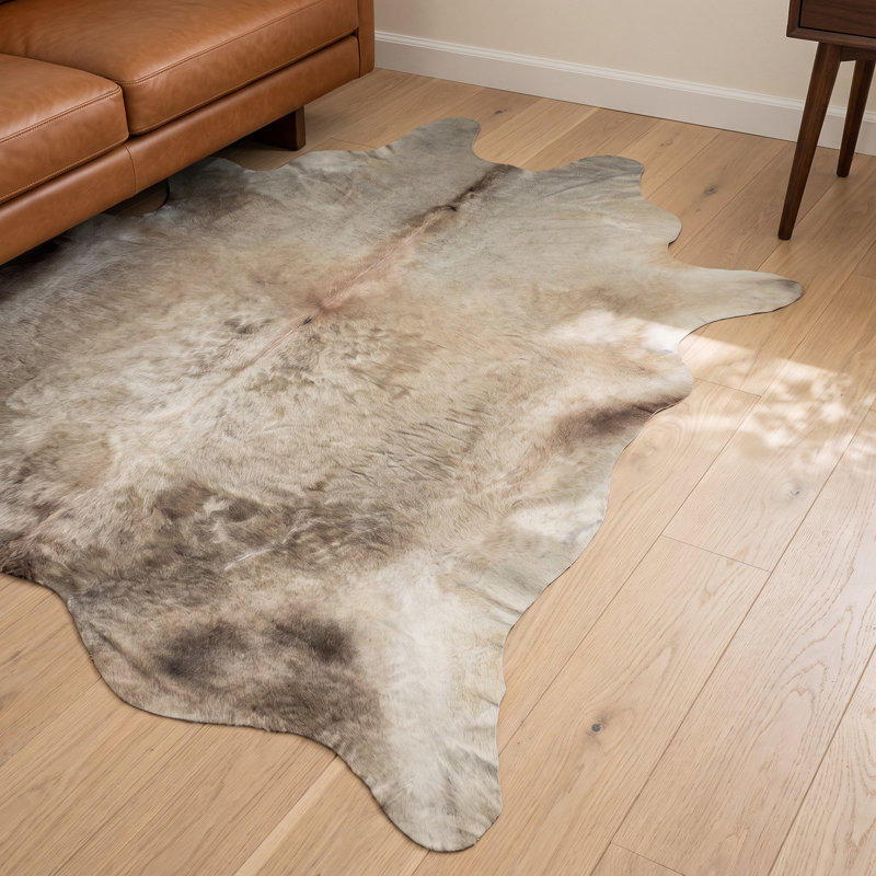 Charlize Cowhide Animal Print Indoor Rug, Novelty 6' x 8'