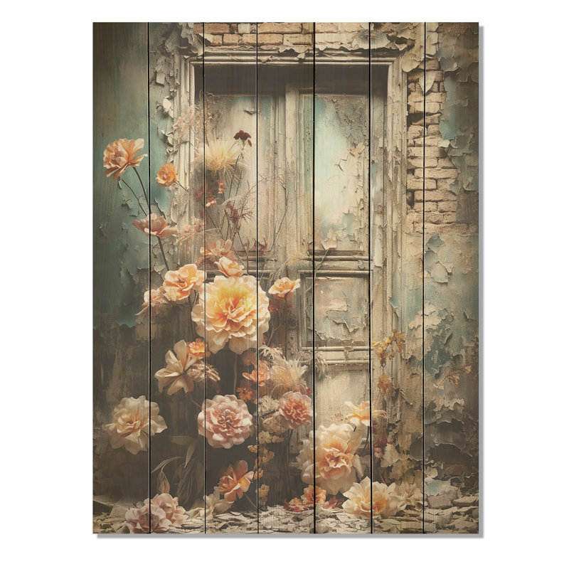 Hauting Floral Gothic Windows II - Fenêtre florale sur bois, H 40 po x l 30 po