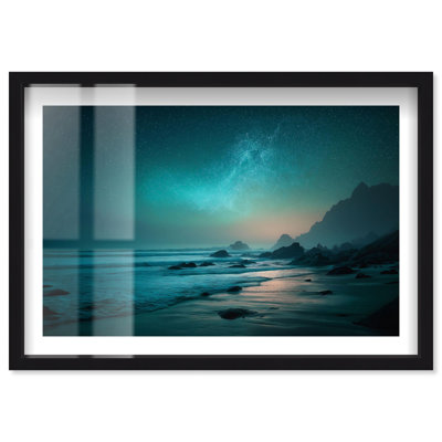 «Nebula Margin IV Shadowbox», photographie de voyage par Notoriart, cadre noir, 31 x 21
