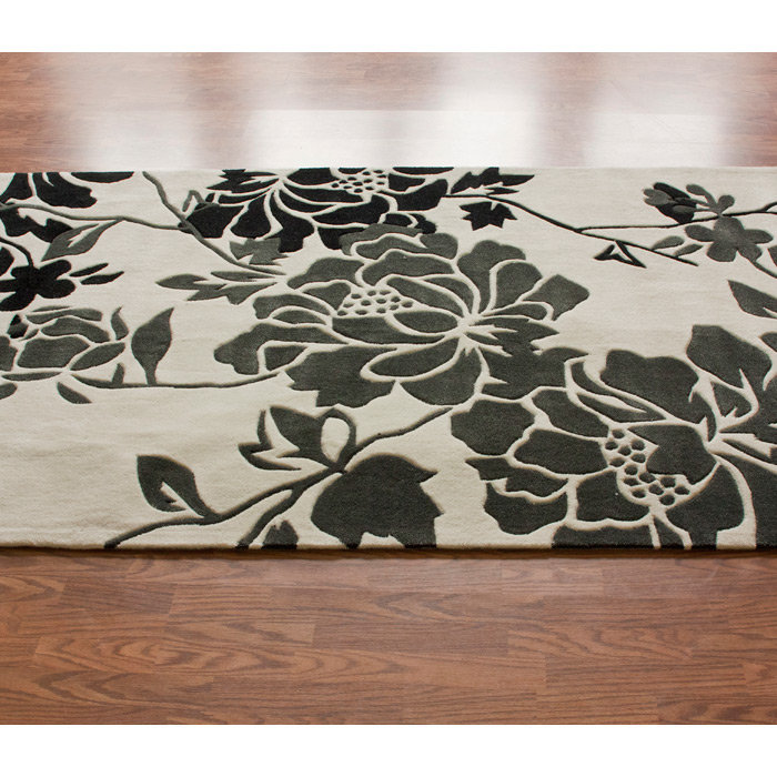 Tapis noir Sepviva Bliss, 7 pi 6 po x 9 pi 6 po