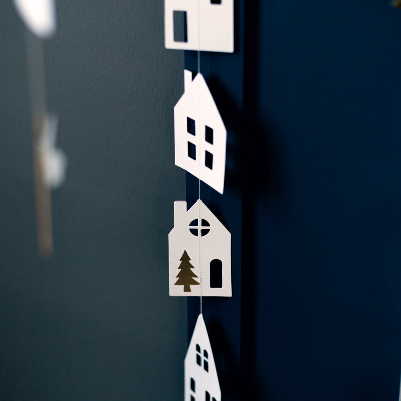 Village House Paper Chain Decoration