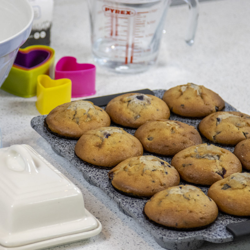 Williston Forge Avari 12 Cup Non-Stick Carbon Steel Muffin Pan with Lid