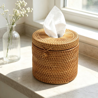 Boîte à mouchoirs ronde en rotin naturel avec couvercle tressé à la main, porte-mouchoirs décoratif et robuste pour salle de bain, salon, cuisine et chambre, organisateur rustique pour la maison