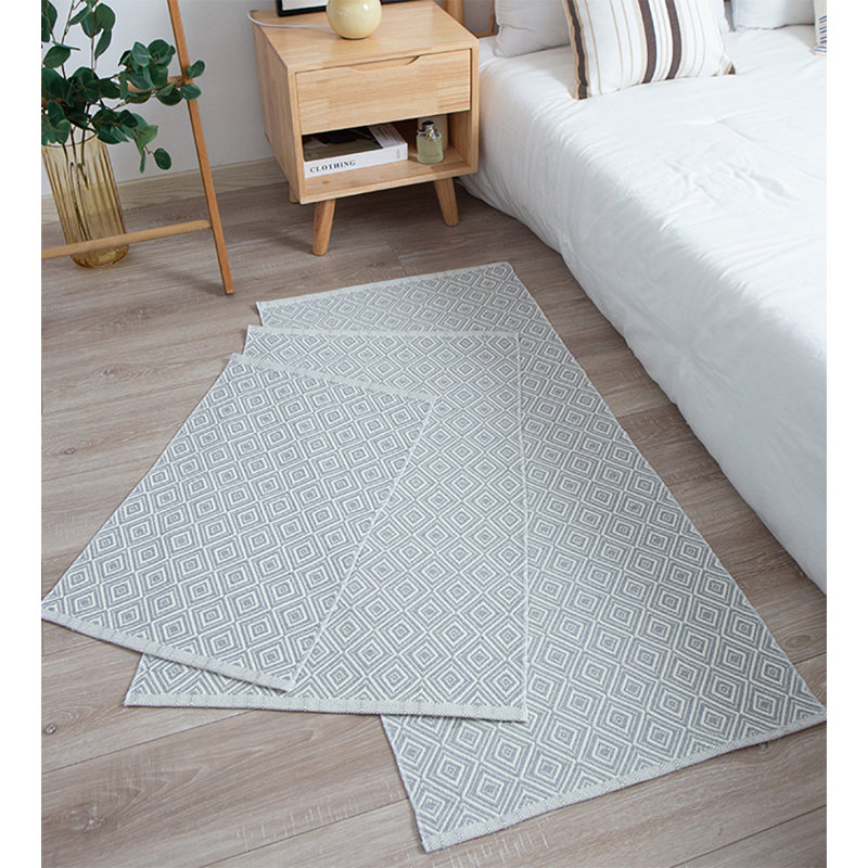 Grey Cotton Blend Woven Classic Diamond Geometric Small Area Rug 24" W, Runner 2' x 4'3"