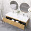 Meuble-lavabo moderne à rayures avec lavabo double-370247191