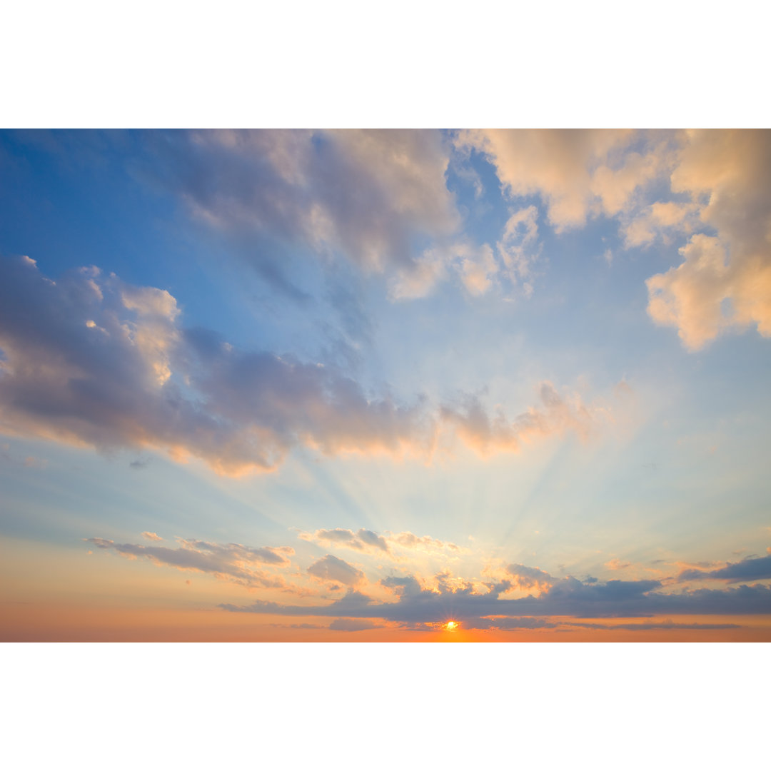 Wolkenlandschaft bei Sonnenuntergang