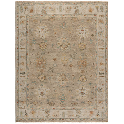 Oriental Hand-Knotted Light Grey / Beige Area Rug