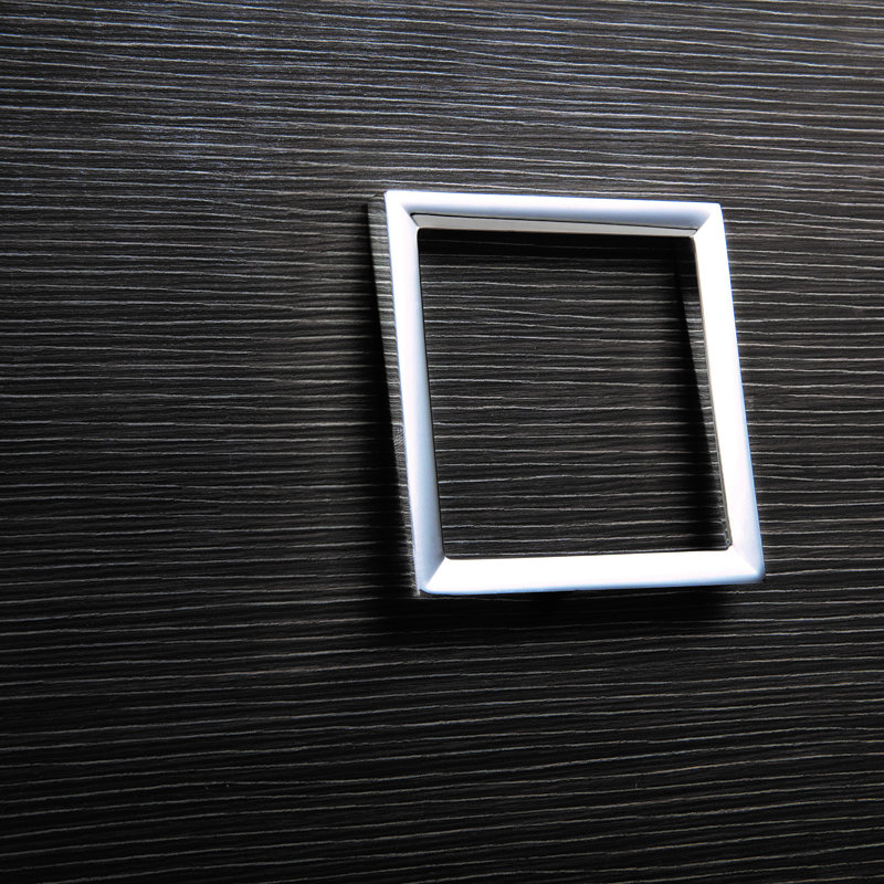 Dharma Handle Center, Polished Chrome