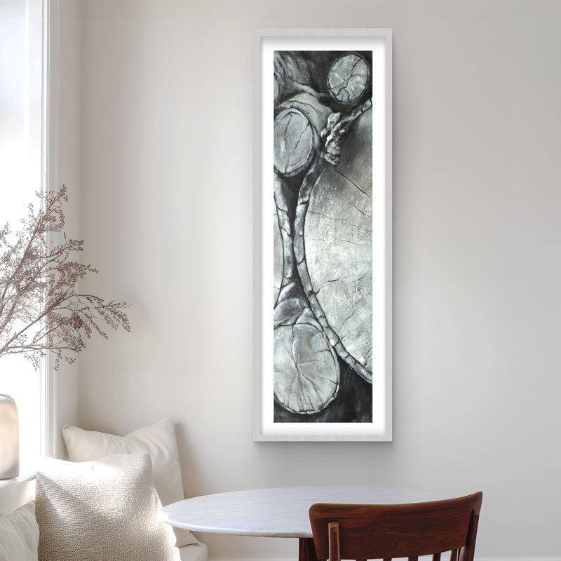 Bûches de bois empilées - Arbres, reproduction encadrée monochrome pour la décoration, H 48 po x l 16 po, Argent argent