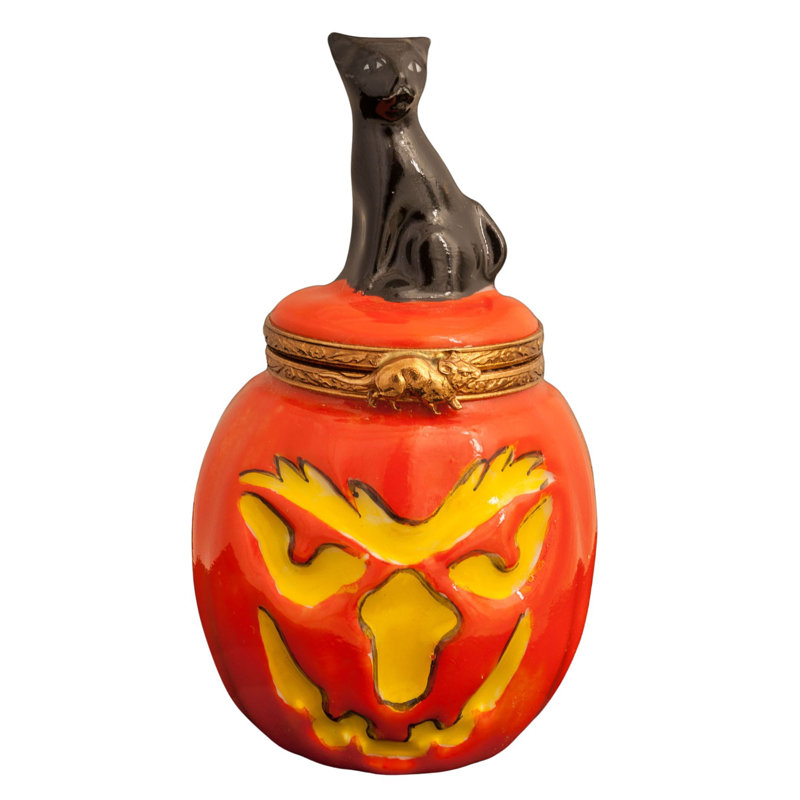 Pumpkin With Black Cat