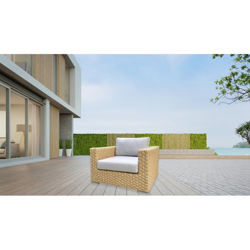 Chaise de patio avec coussins