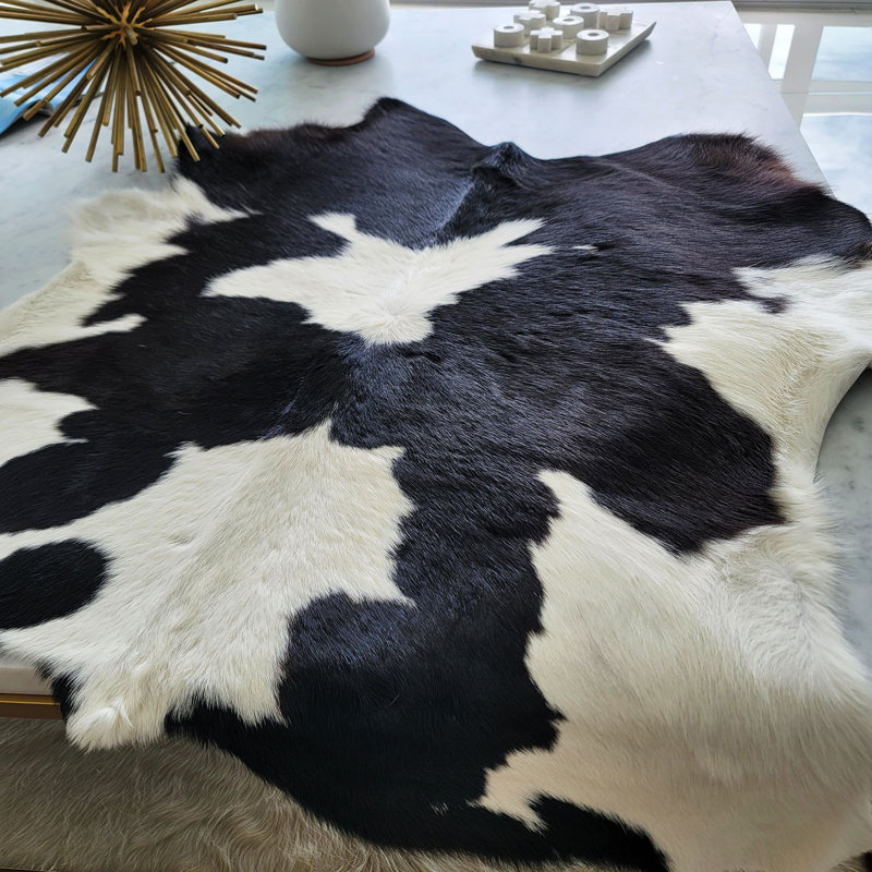Cuir de veau noir et blanc