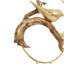 Sculpture en pierre polystone sur une branche