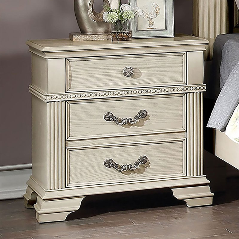 Table de chevet en bois massif Aubreonna, Beige