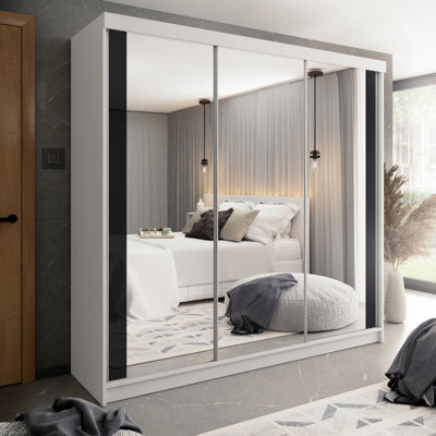 Altovise Wardrobe